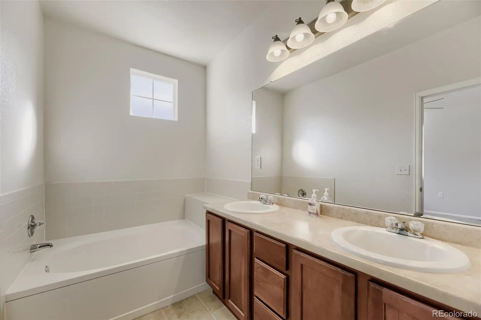 15905 E Geddes Drive #52 Aurora CO 80016 | MLS #REC2882900 08052026224844 1600 22