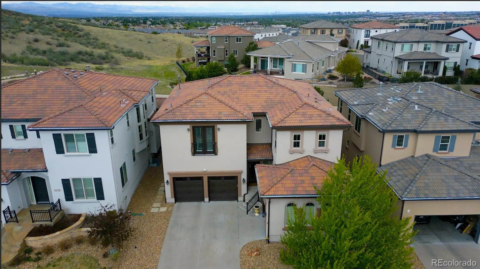 10629 Ladera Point Lone Tree CO 80124 MLS #REC2885341 06252026215513 1600 48