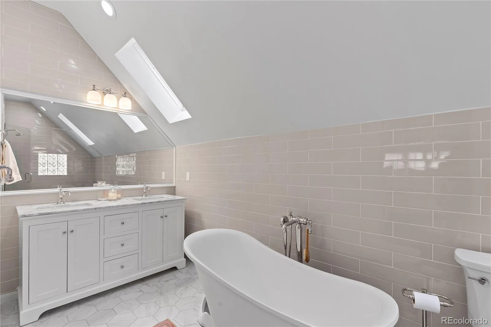 1032 S York Street Denver CO 80209 | MLS #REC2885760 09262026162142 1600 30