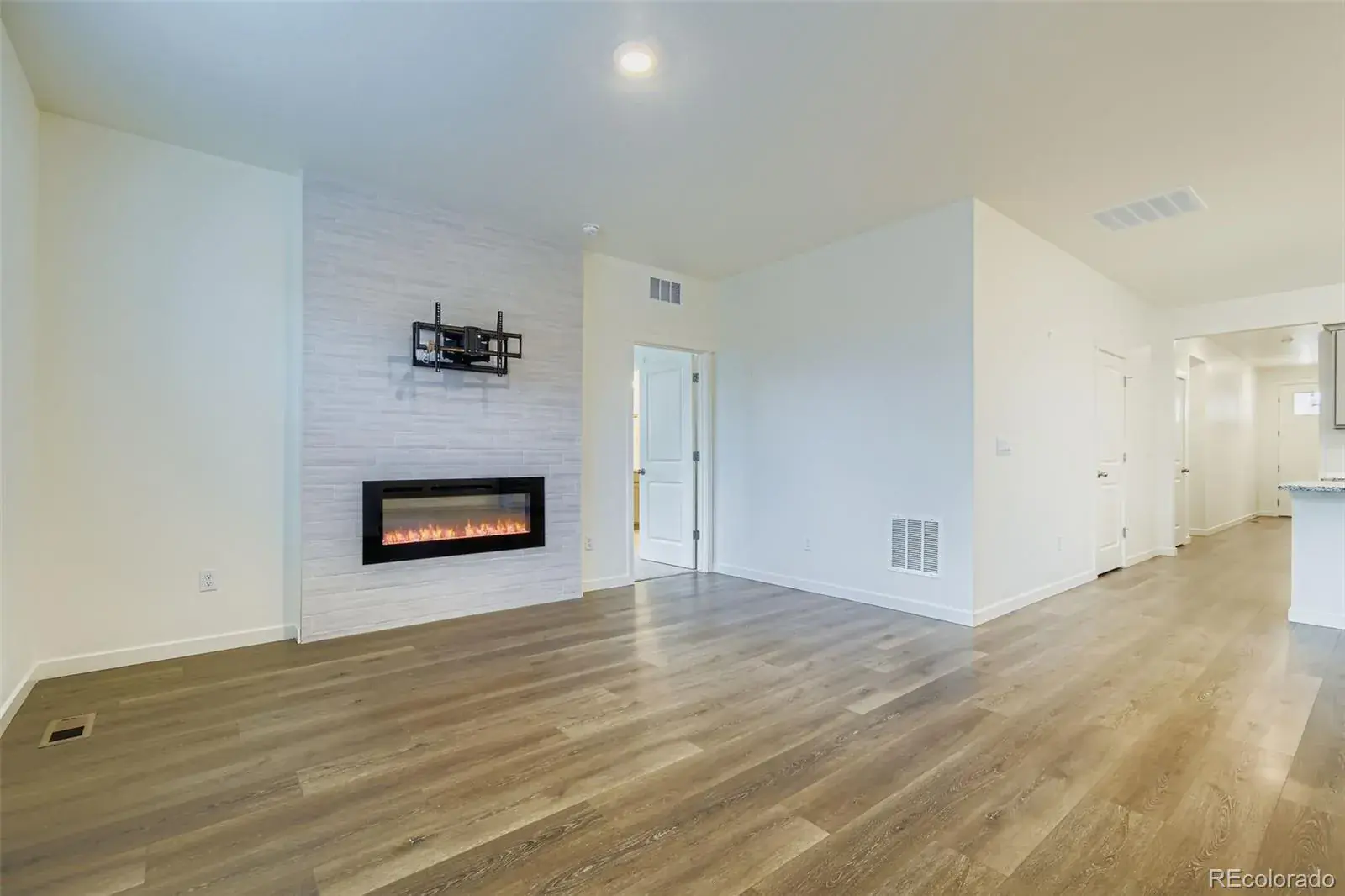 4702 Thistle Drive Brighton CO 80601 | MLS #REC2885927 12152025181025 1600 4