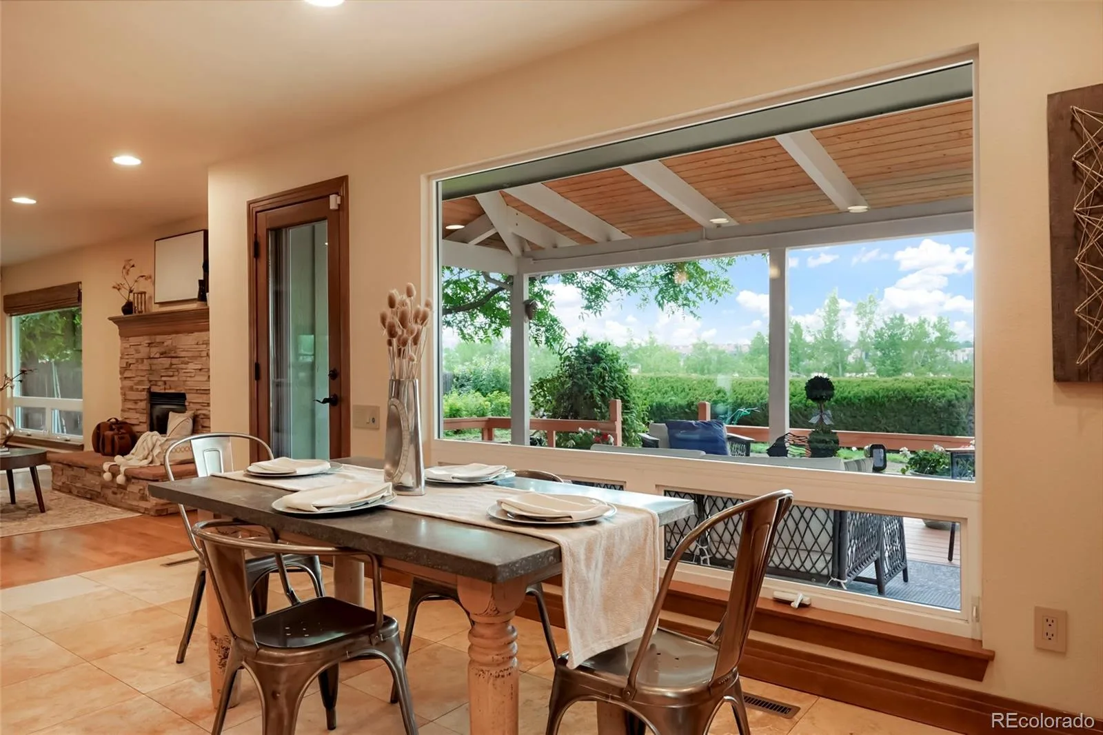 2550 W Long Circle Littleton CO 80120 MLS #REC2888732 07112026161234 1600 12