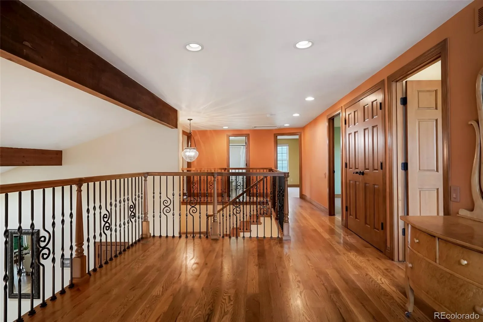 2550 W Long Circle Littleton CO 80120 MLS #REC2888732 07112026161234 1600 27