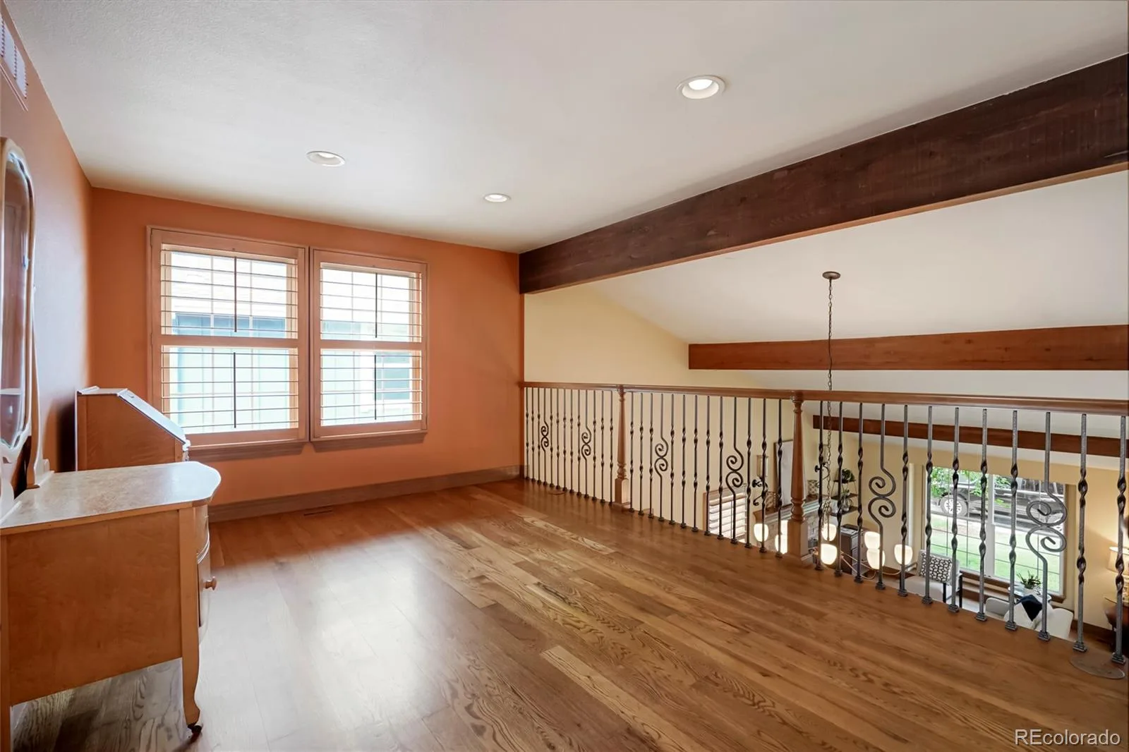 2550 W Long Circle Littleton CO 80120 MLS #REC2888732 07112026161234 1600 28