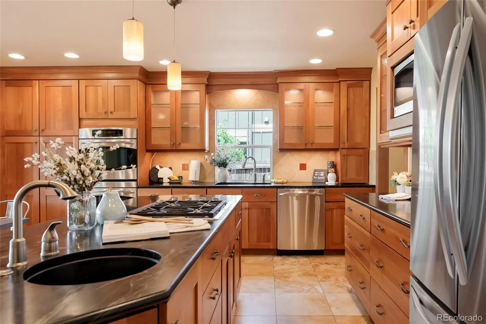 2550 W Long Circle Littleton CO 80120 MLS #REC2888732 07112026161234 1600 9