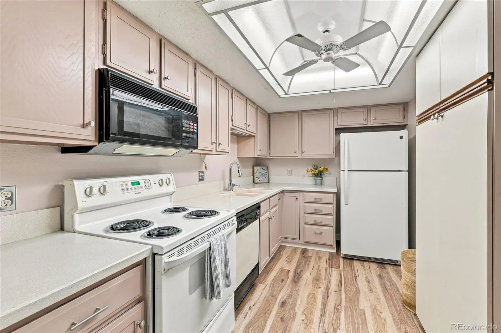 13902 E Marina Drive #410 Aurora CO 80014 | MLS #REC2889771 09232026083916 1600 10