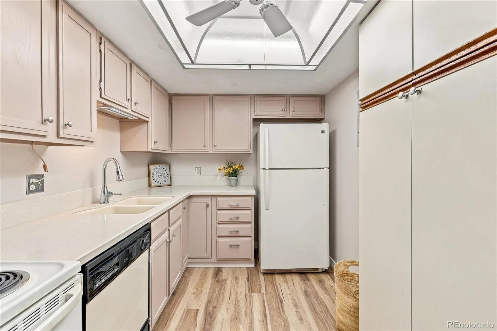 13902 E Marina Drive #410 Aurora CO 80014 | MLS #REC2889771 09232026083916 1600 12
