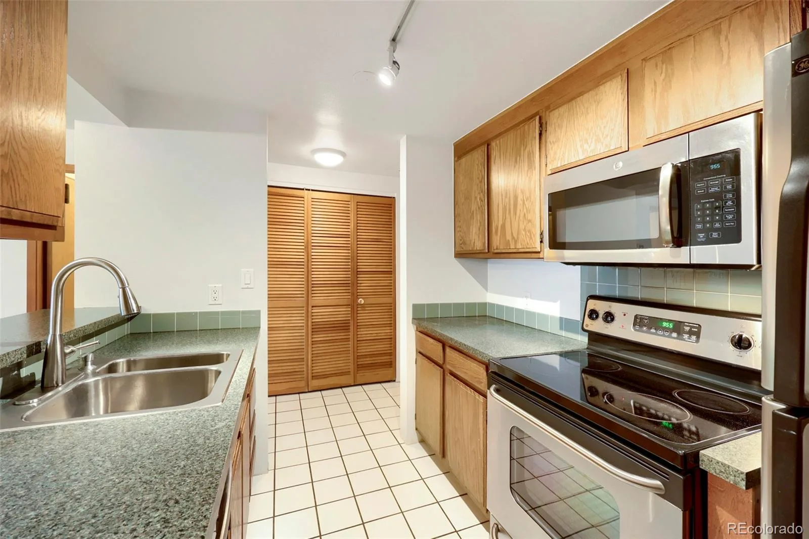 800 N Pearl Street #407 Denver CO 80203 MLS #REC2892072 06192026035306 1600 11