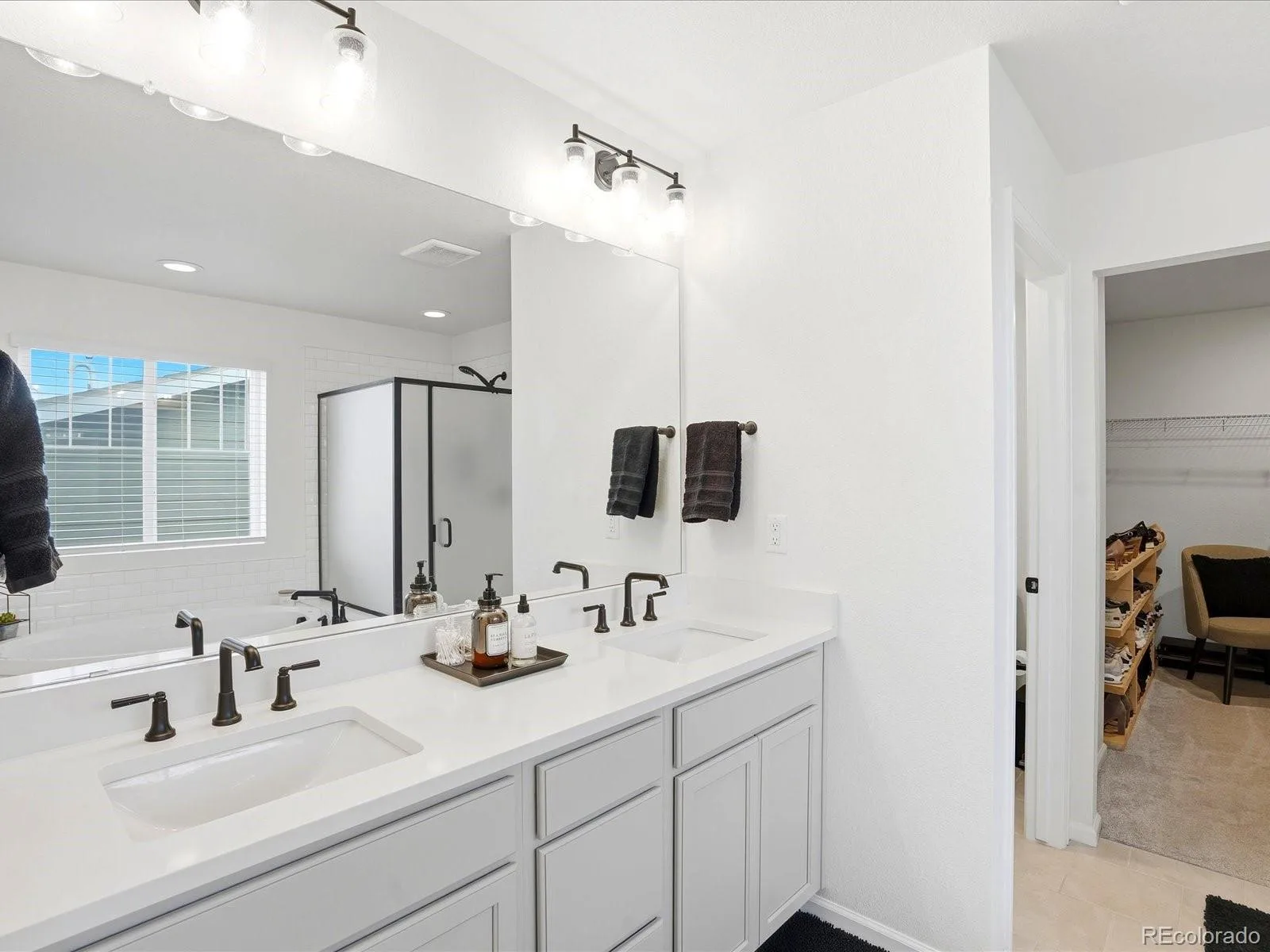 24601 E 37th Avenue Aurora CO 80019 | MLS #REC2893390 07212026080447 1600 31