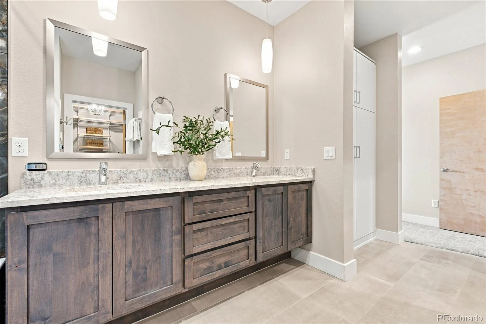 8684 Martin Luther King Jr Boulevard Denver CO 80238 | MLS #REC2894571 08262026165949 1600 23