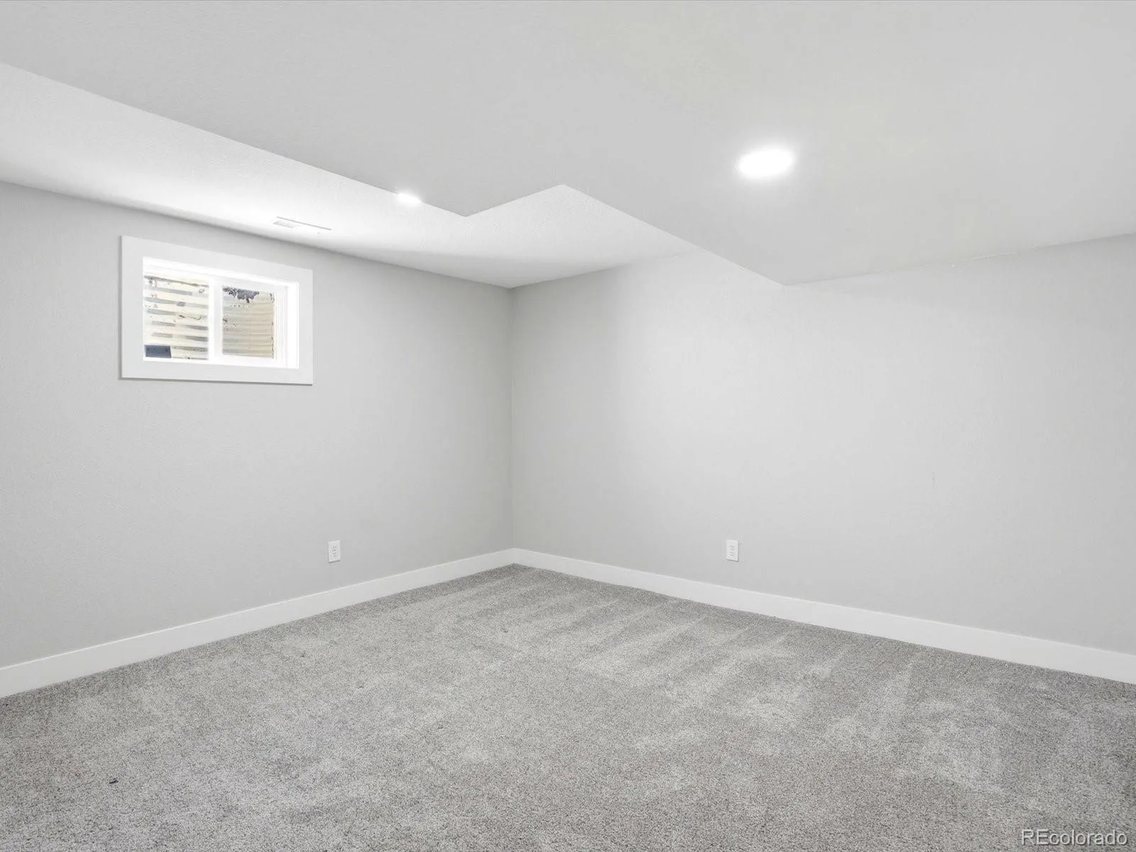 1069 S Lewiston Way Aurora CO 80017 MLS #REC2894820 06182026185735 1600 36