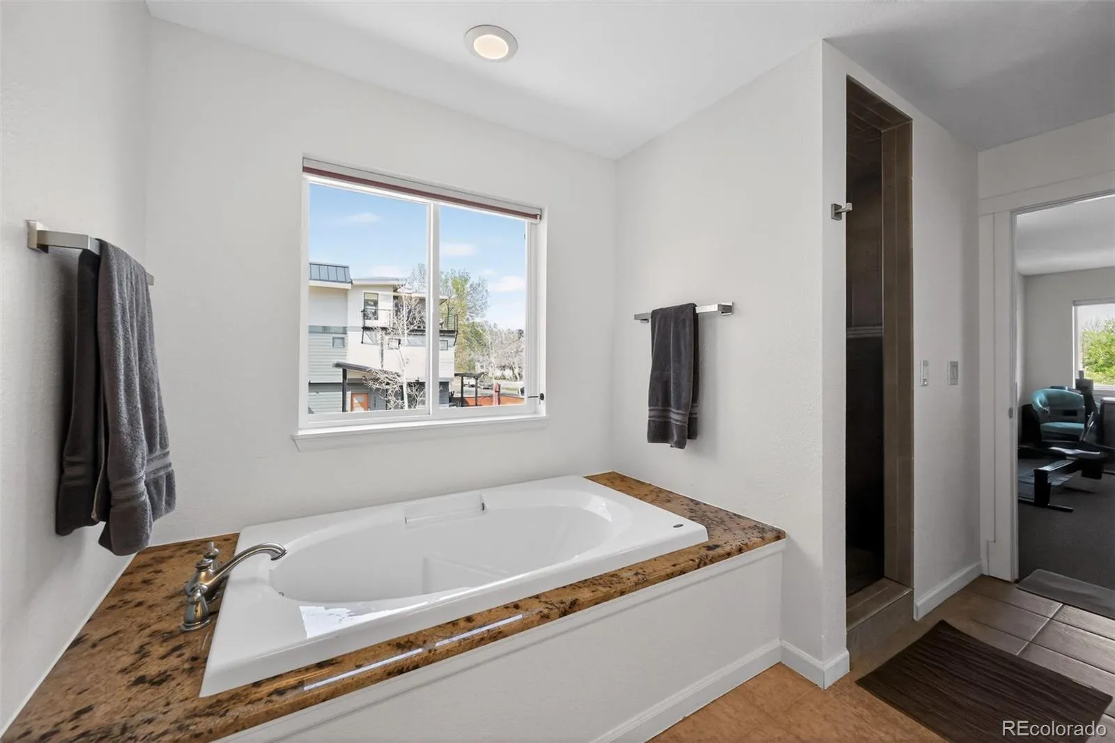 2401 S Lafayette Street Denver CO 80210 MLS #REC2896564 05152026145319 1600 18
