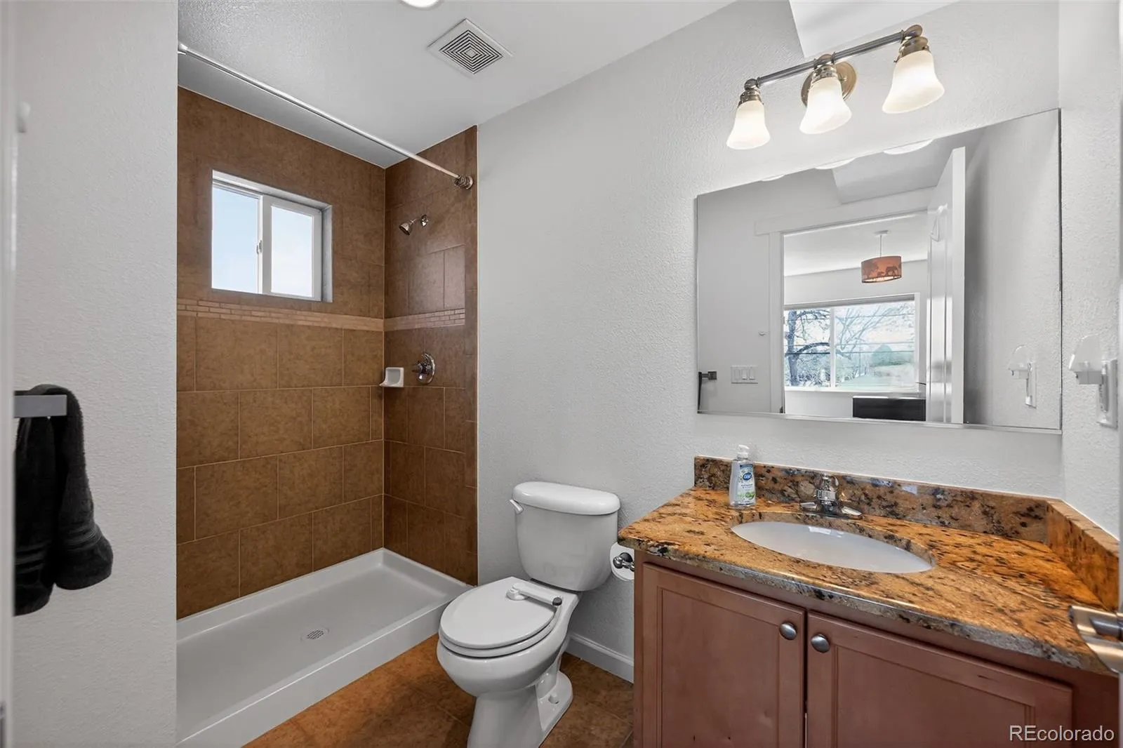 2401 S Lafayette Street Denver CO 80210 MLS #REC2896564 05152026145319 1600 21