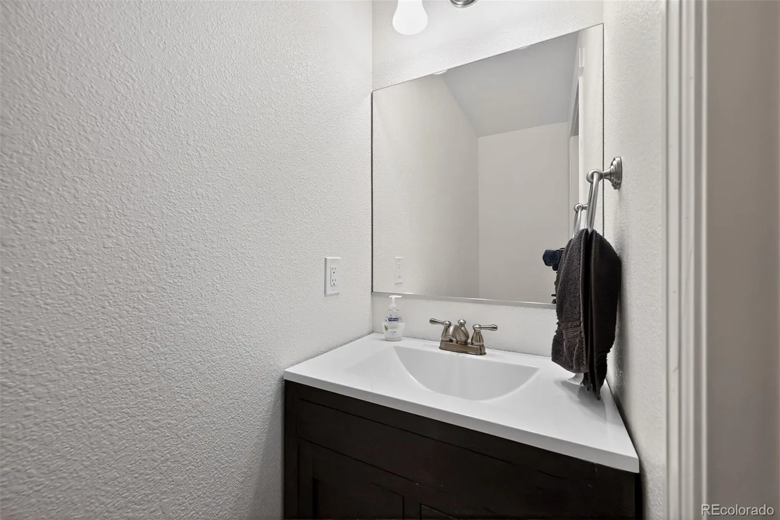 2401 S Lafayette Street Denver CO 80210 MLS #REC2896564 05152026145319 1600 23