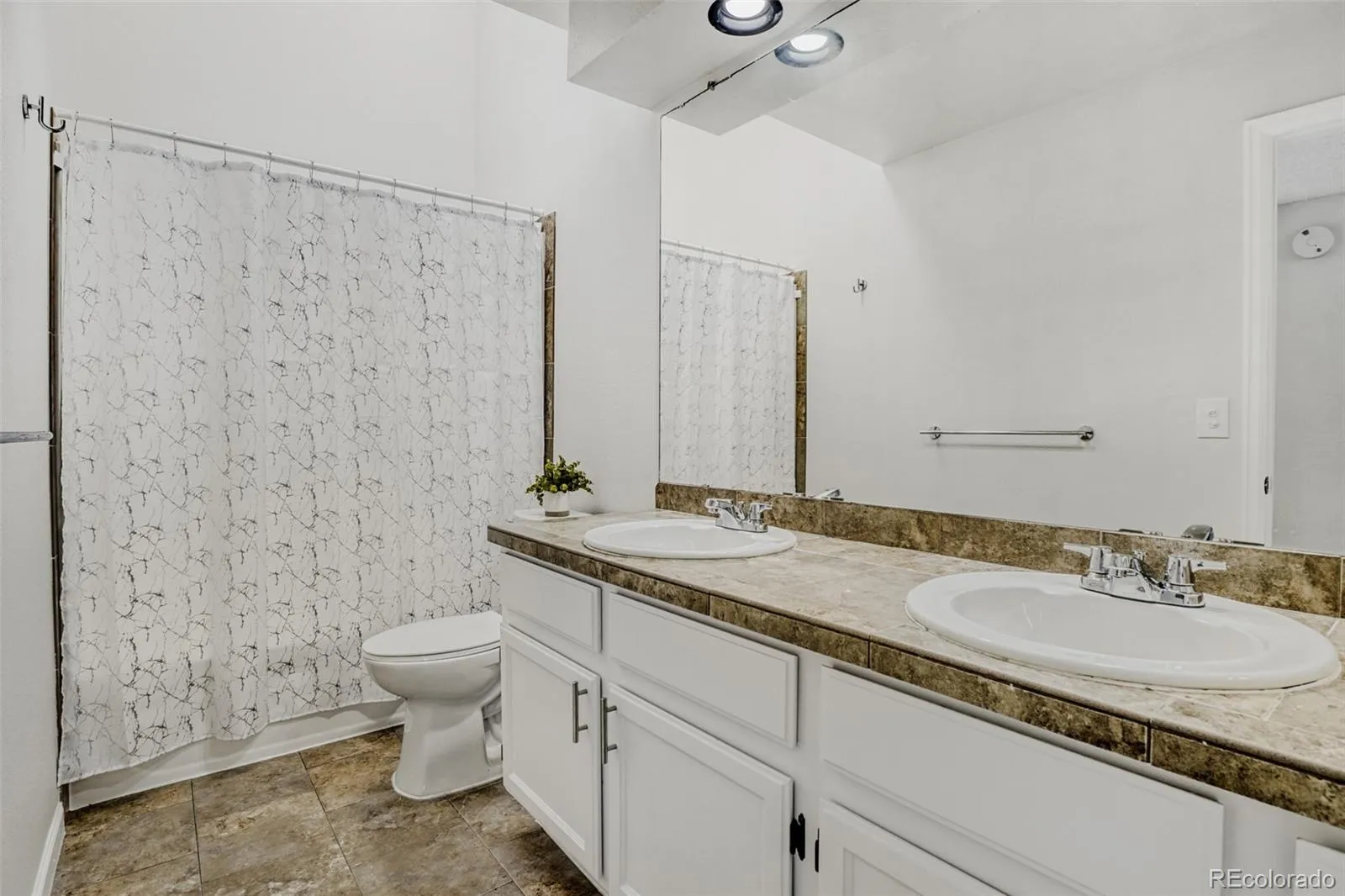12404 E Tennessee Circle #F Aurora CO 80012 MLS #REC2897917 04302026182745 1600 7