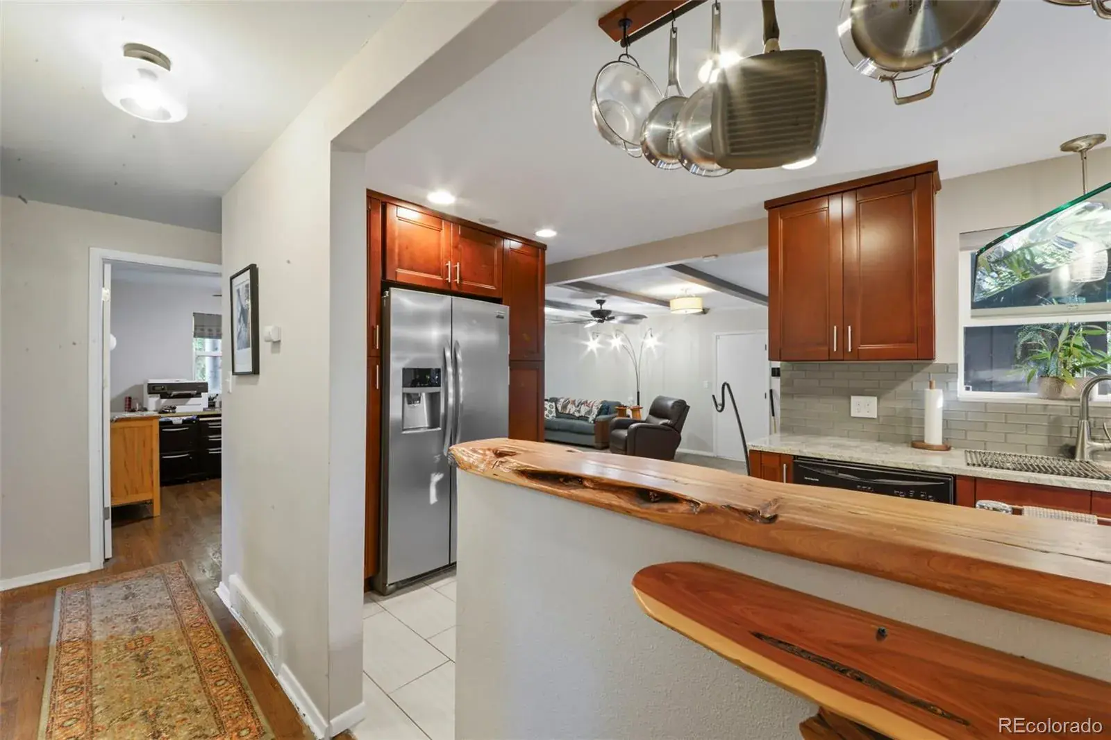 10012025020338 1600 17