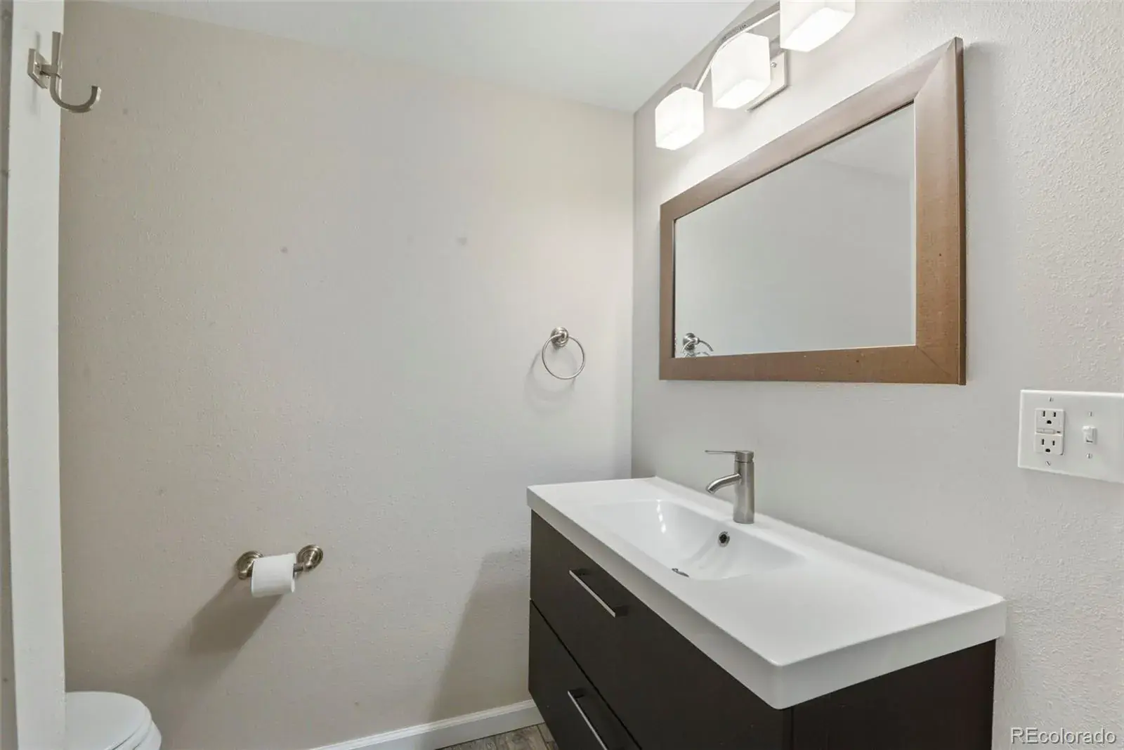 10012025020338 1600 37