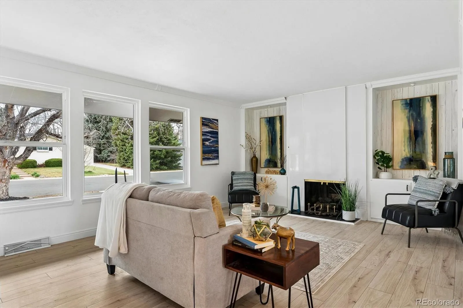 04152026165238 1600 1