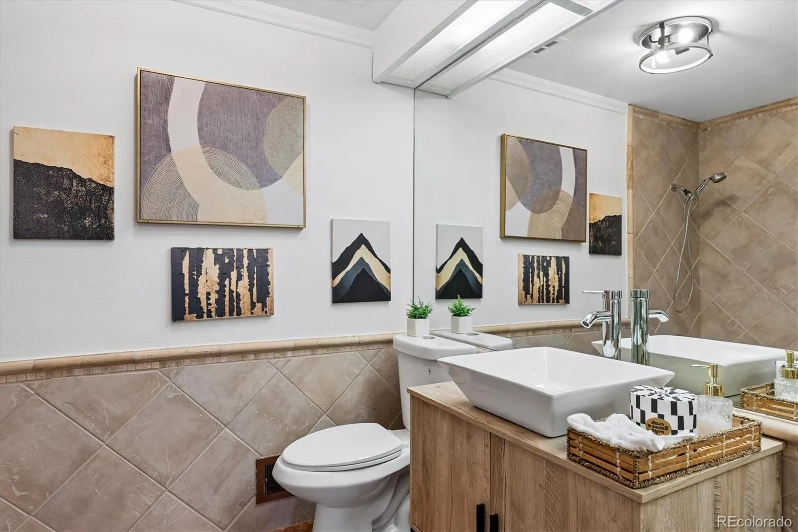 04152026165238 1600 24