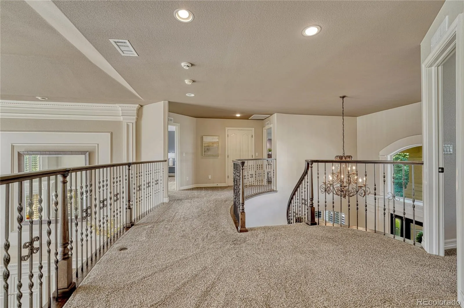 9130 S LOST HILL Drive Lone Tree CO 80124 MLS #REC2904500 05162026040054 1600 14