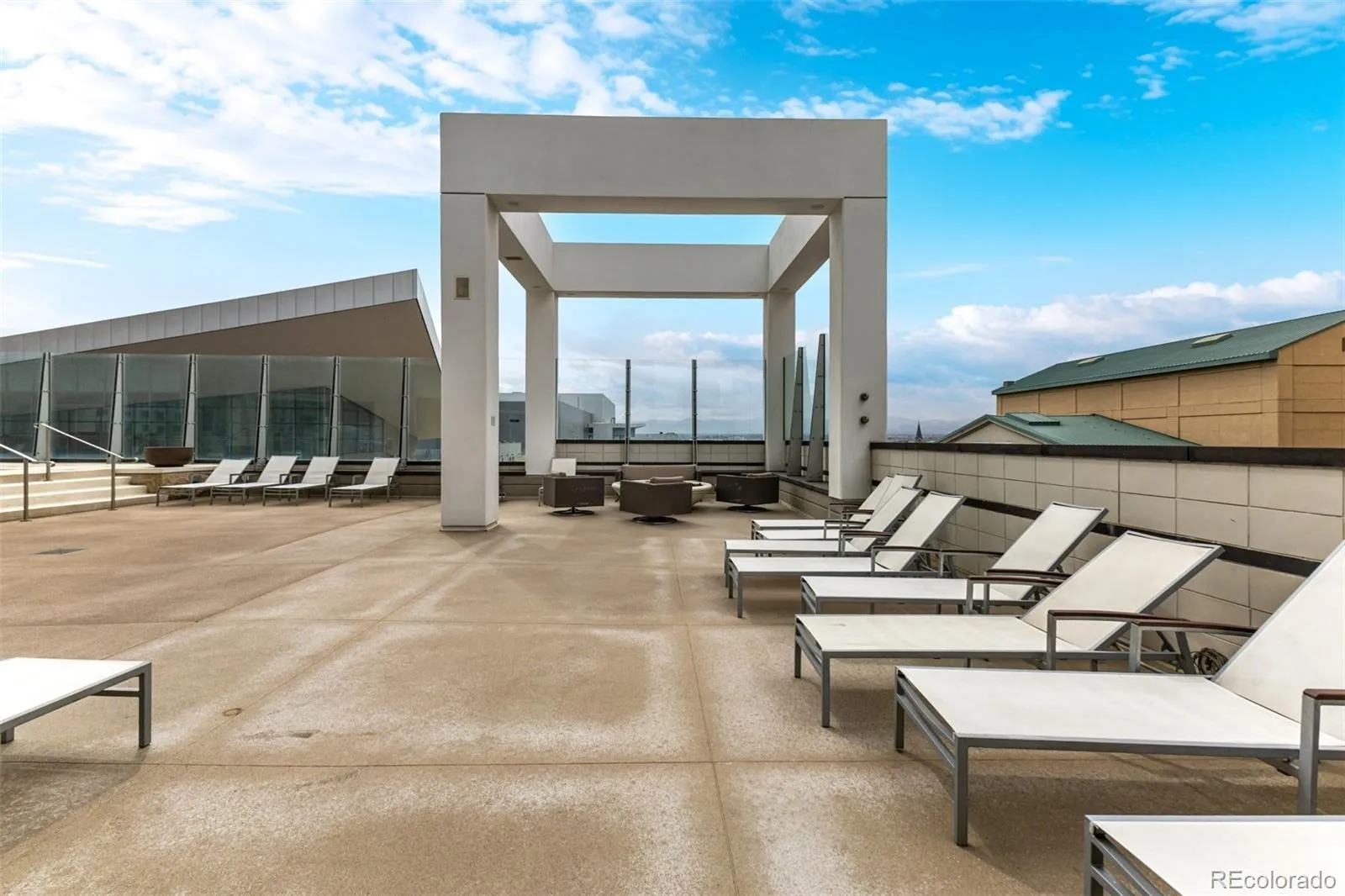 04072026180934 1600 24