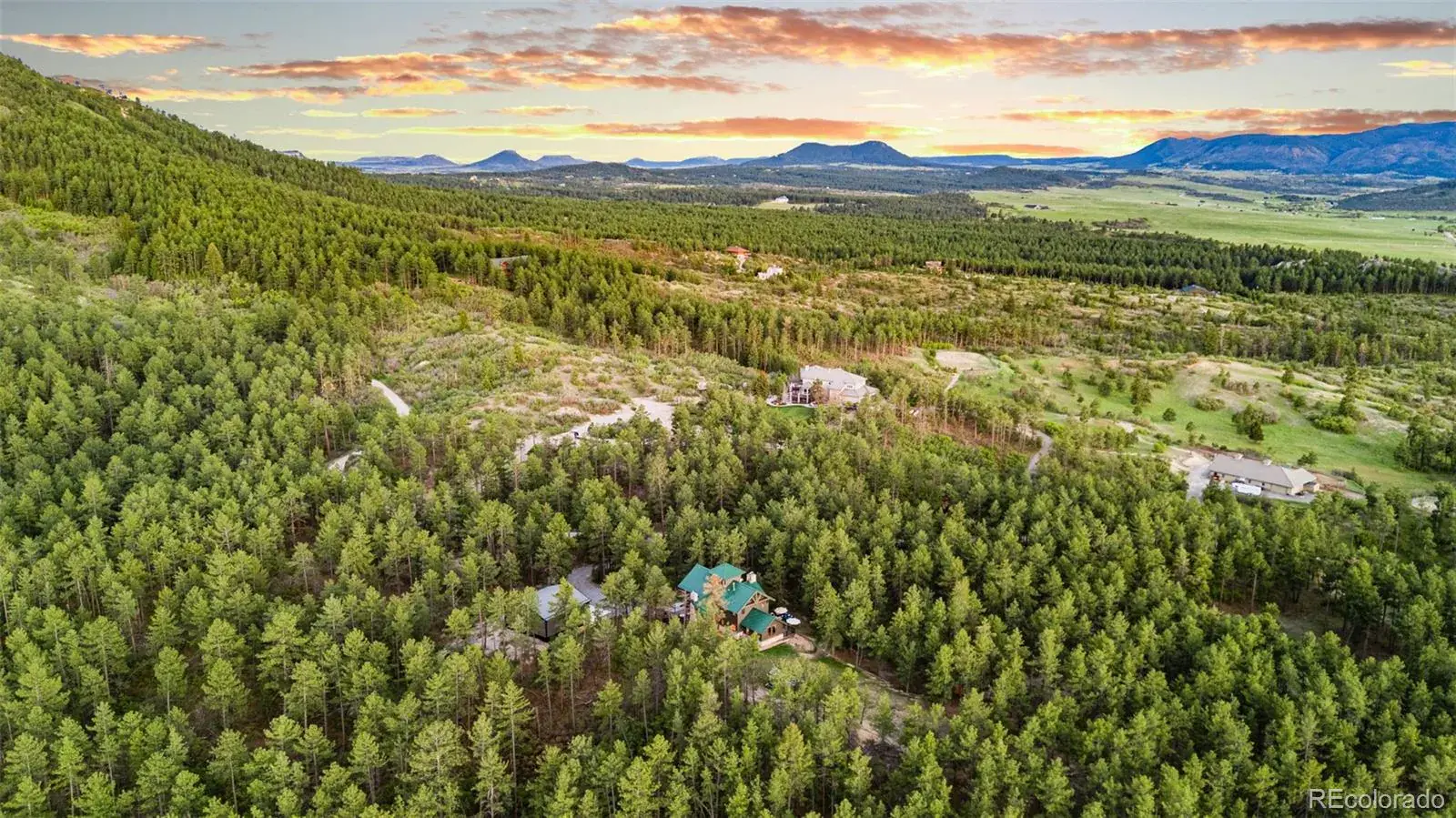 5090 S Perry Park Road Sedalia CO 80135 | MLS #REC2905246 02272026180149 1600 45