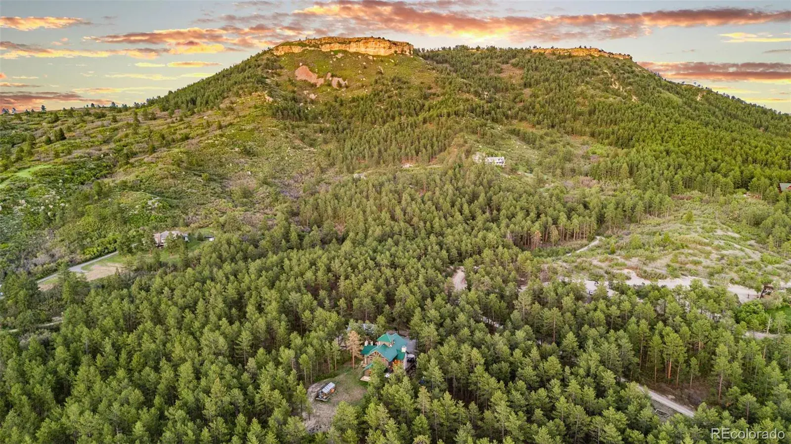 5090 S Perry Park Road Sedalia CO 80135 | MLS #REC2905246 02272026180149 1600 46