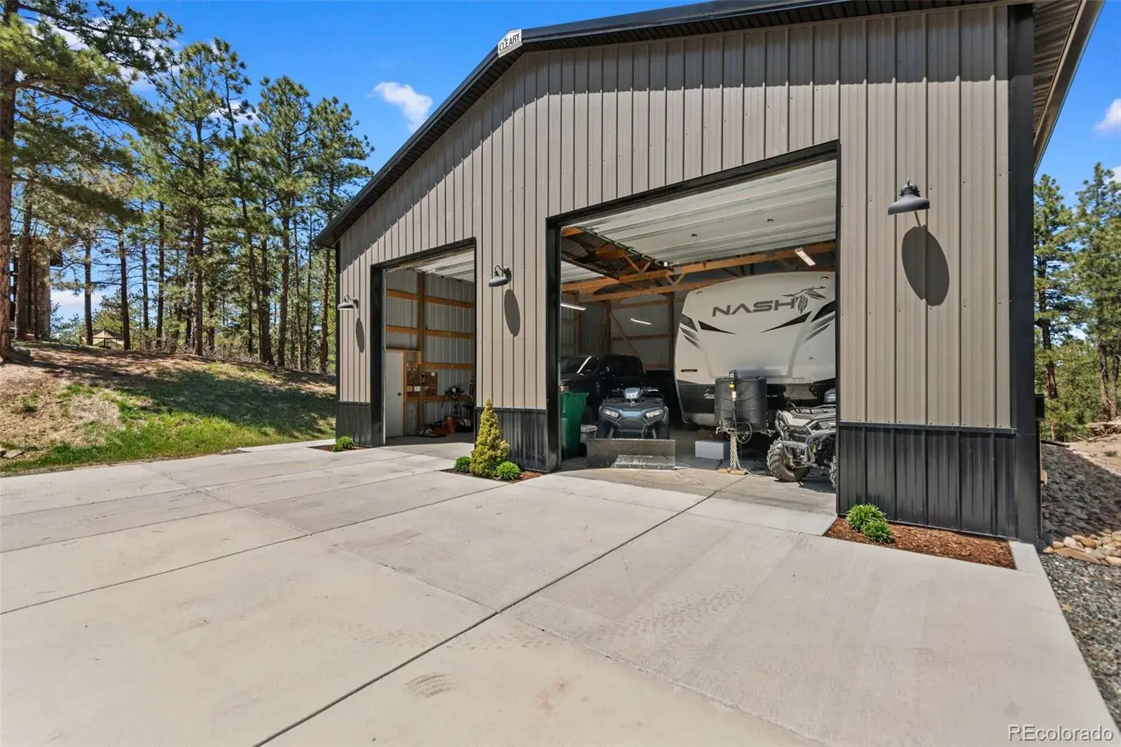 5090 S Perry Park Road Sedalia CO 80135 | MLS #REC2905246 02272026180149 1600 47
