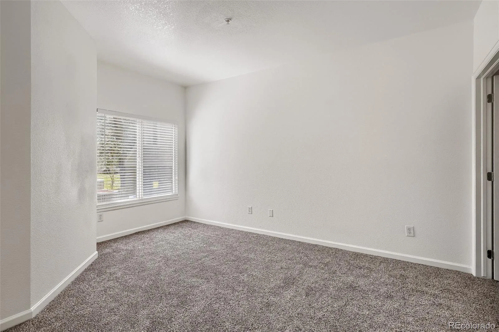 8707 E Florida Avenue #1011 Denver CO 80247 | MLS #REC2906052 08302026194436 1600 5