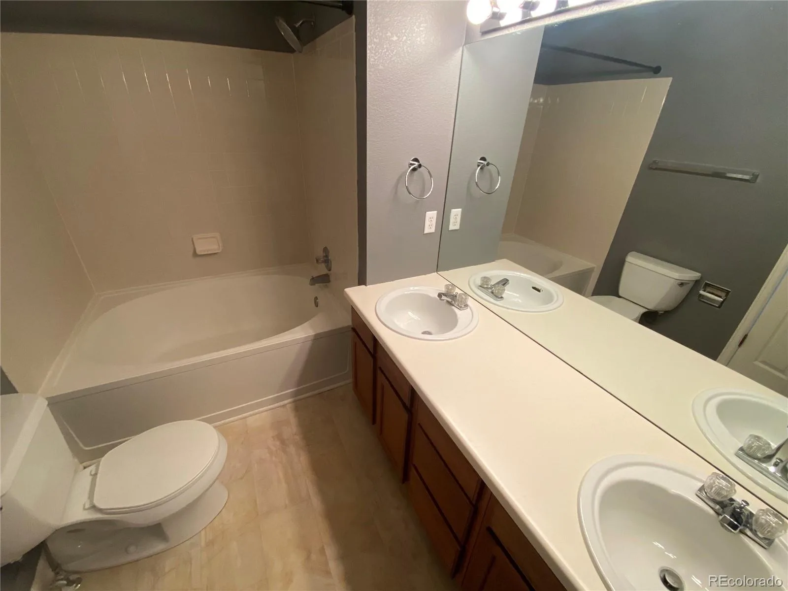 2575 S Syracuse Way #H303 Denver CO 80231 | MLS #REC2910561 09242026225729 1600 14
