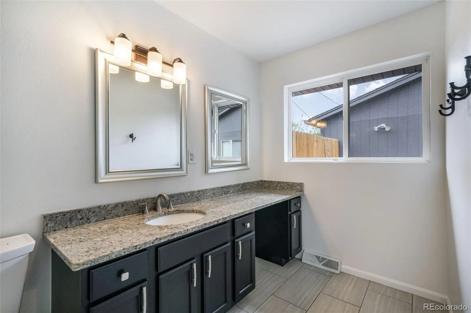 6655 Depew Street Arvada CO 80003 MLS #REC2911079 05232026092635 1600 19