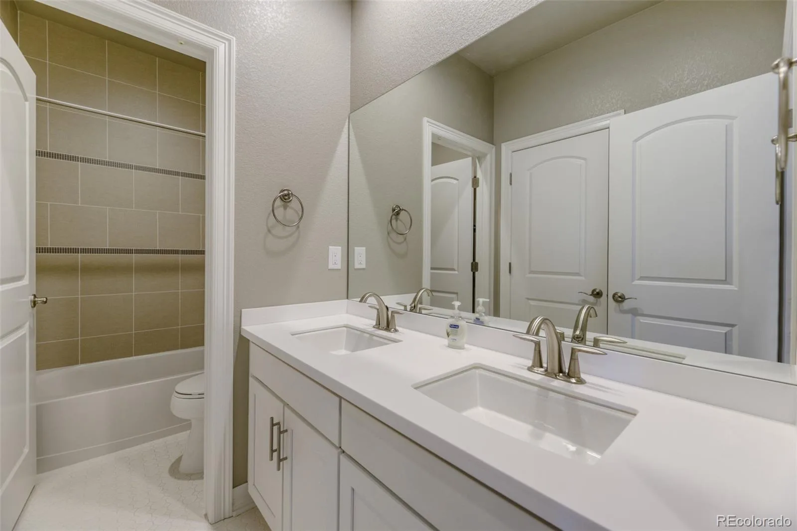 22296 Boundstone Drive Parker CO 80138 | MLS #REC2911750 07302026235612 1600 23