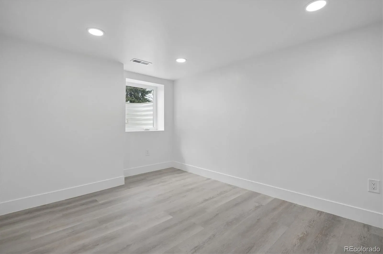 04072026162637 1600 32