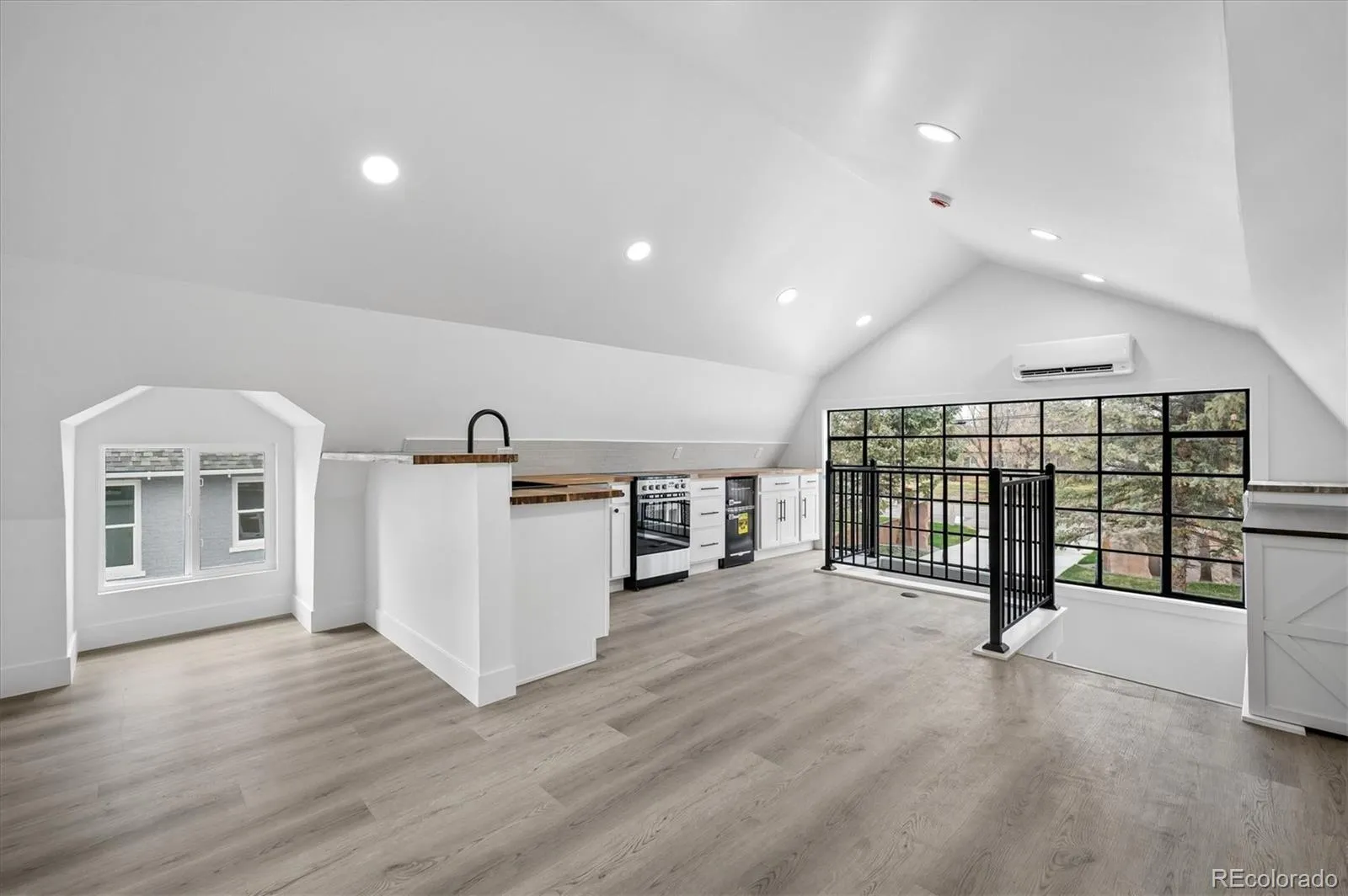 04072026162637 1600 38