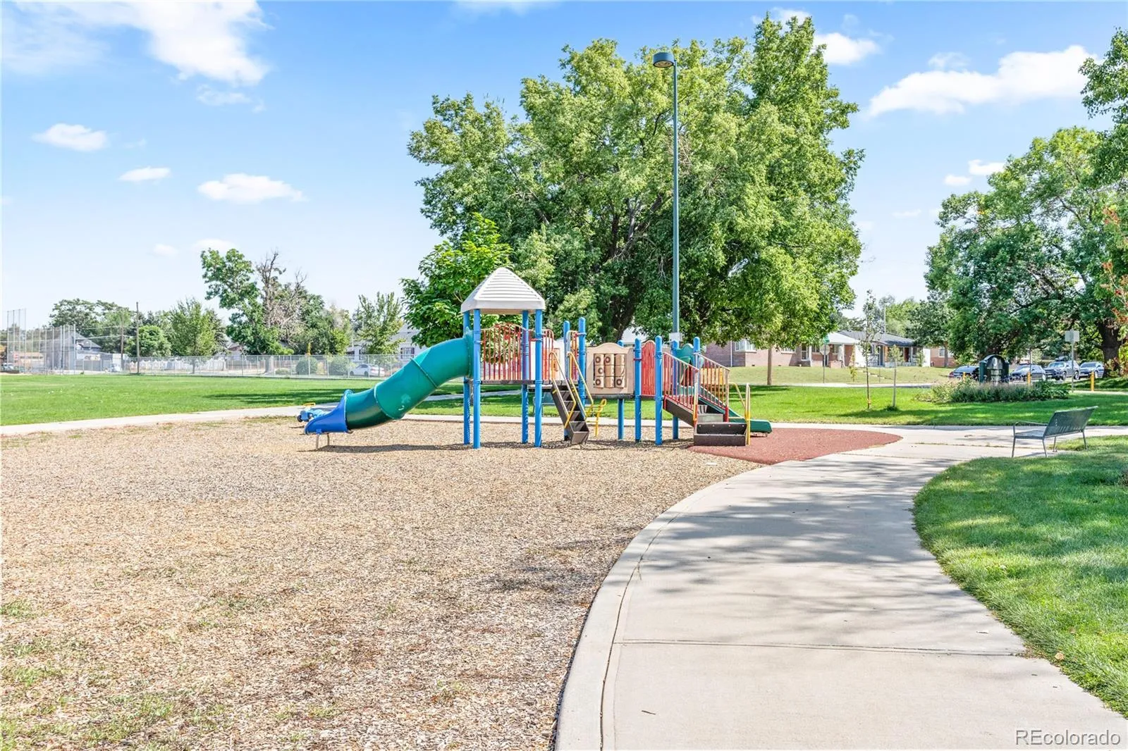 04082026151834 1600 32