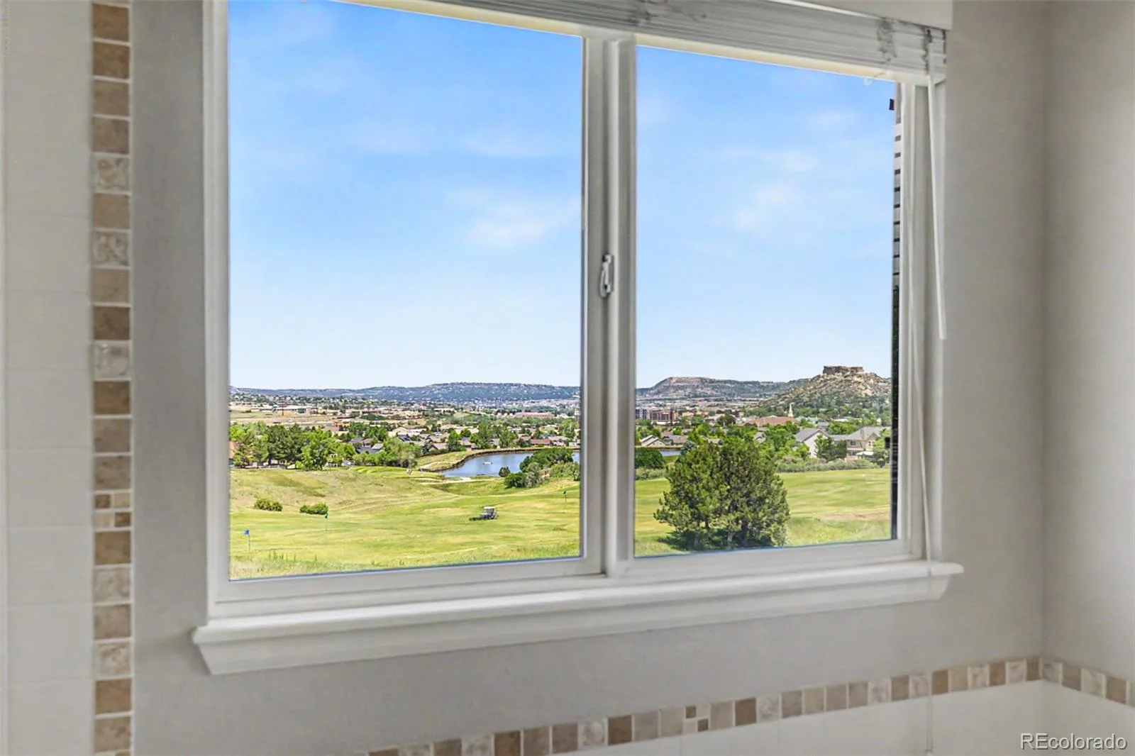 2113 Brierly Court Castle Rock CO 80104 | MLS #REC2913949 06152026194533 1600 28