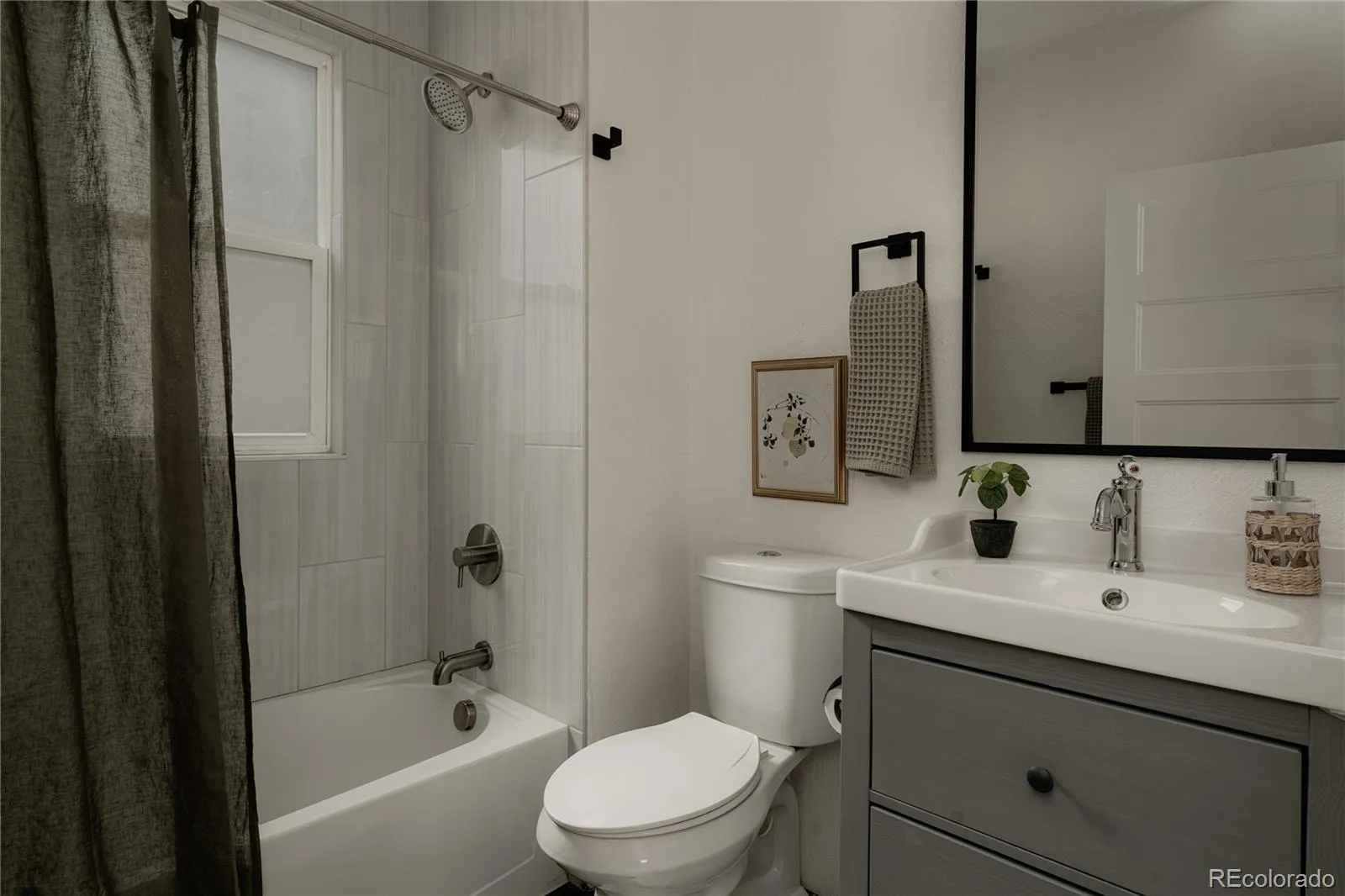 28 N Corona Street Denver CO 80218 MLS #REC2917900 05122026190113 1600 28