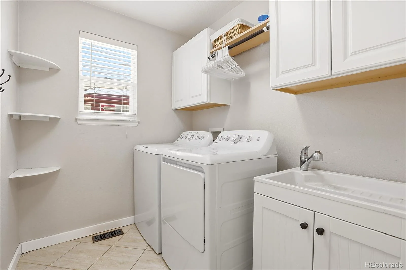6791 Tiger Walk Lone Tree CO 80124 | MLS #REC2919192 06222026184546 1600 26