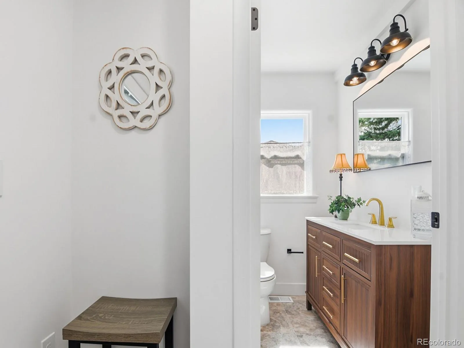 04112026192705 1600 10