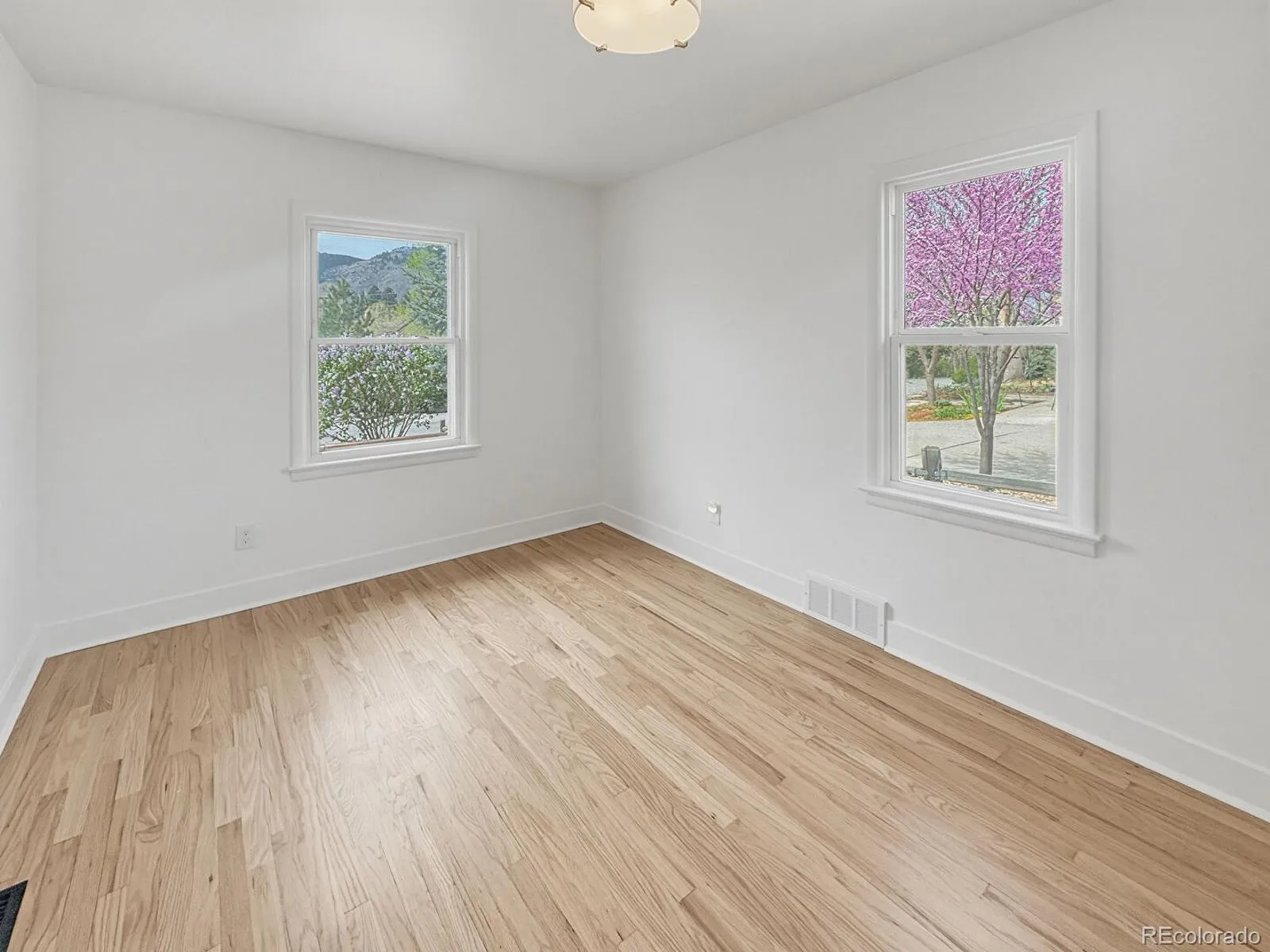 04112026192705 1600 18