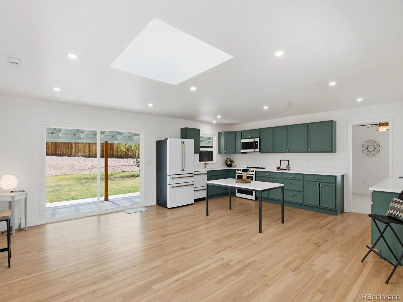 04112026192705 1600 25