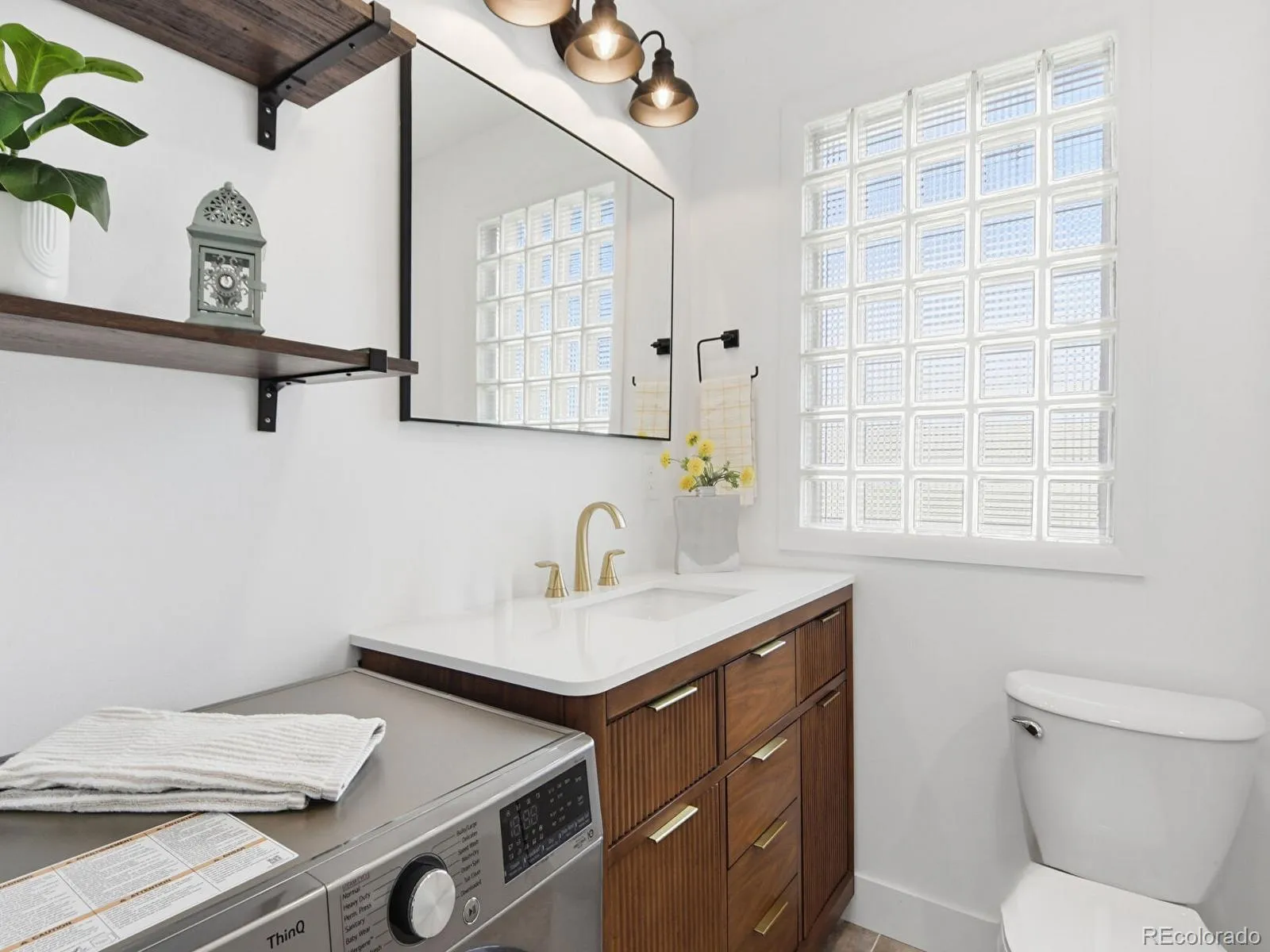 04112026192705 1600 9