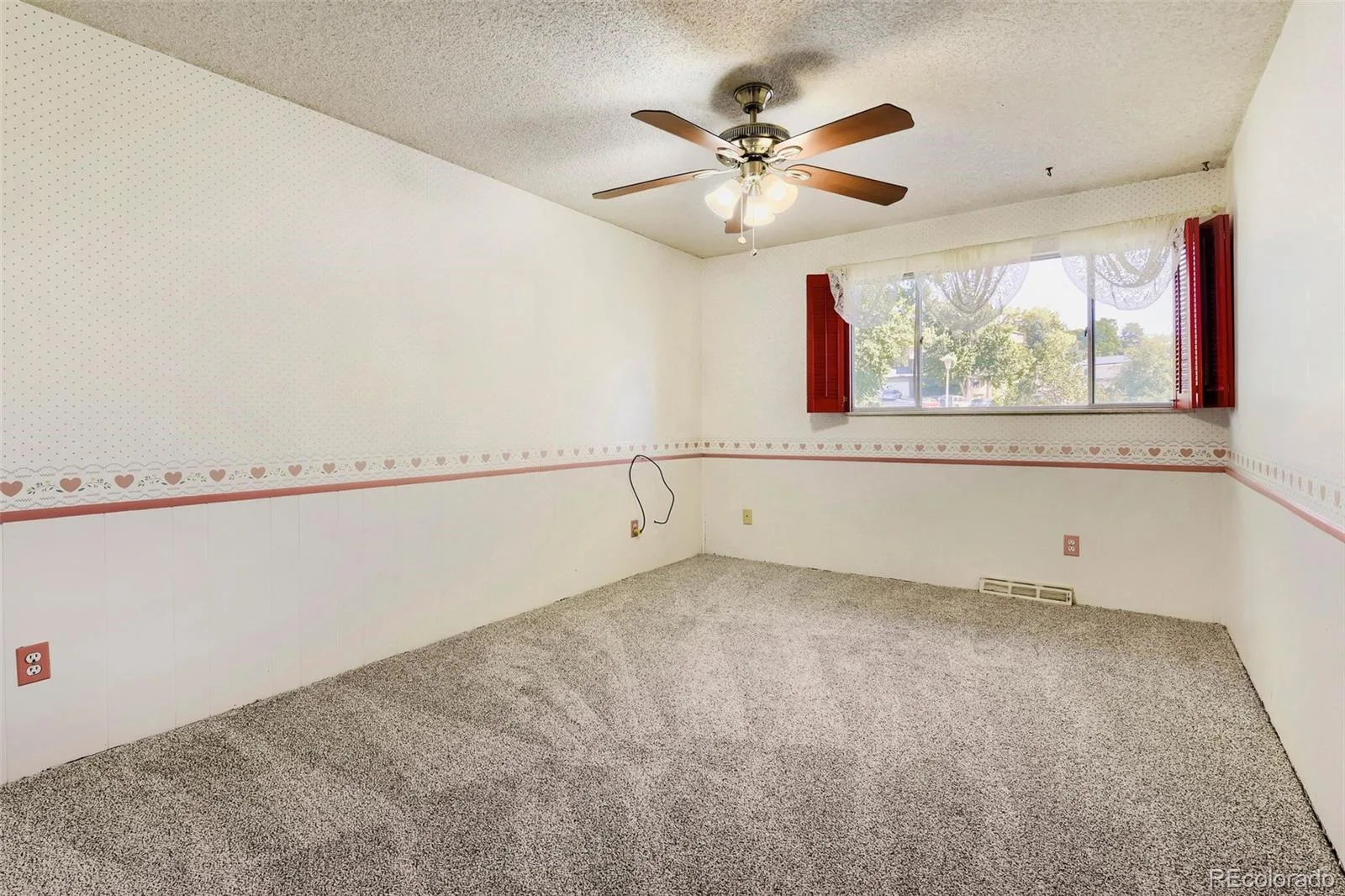 2325 S Hoyt Street Lakewood CO 80227 | MLS #REC2921054 09302026001403 1600 17