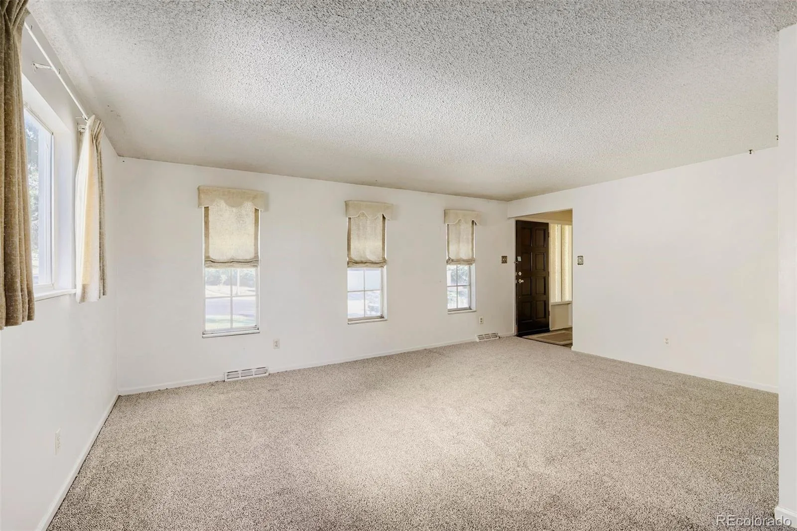 2325 S Hoyt Street Lakewood CO 80227 | MLS #REC2921054 09302026001403 1600 3