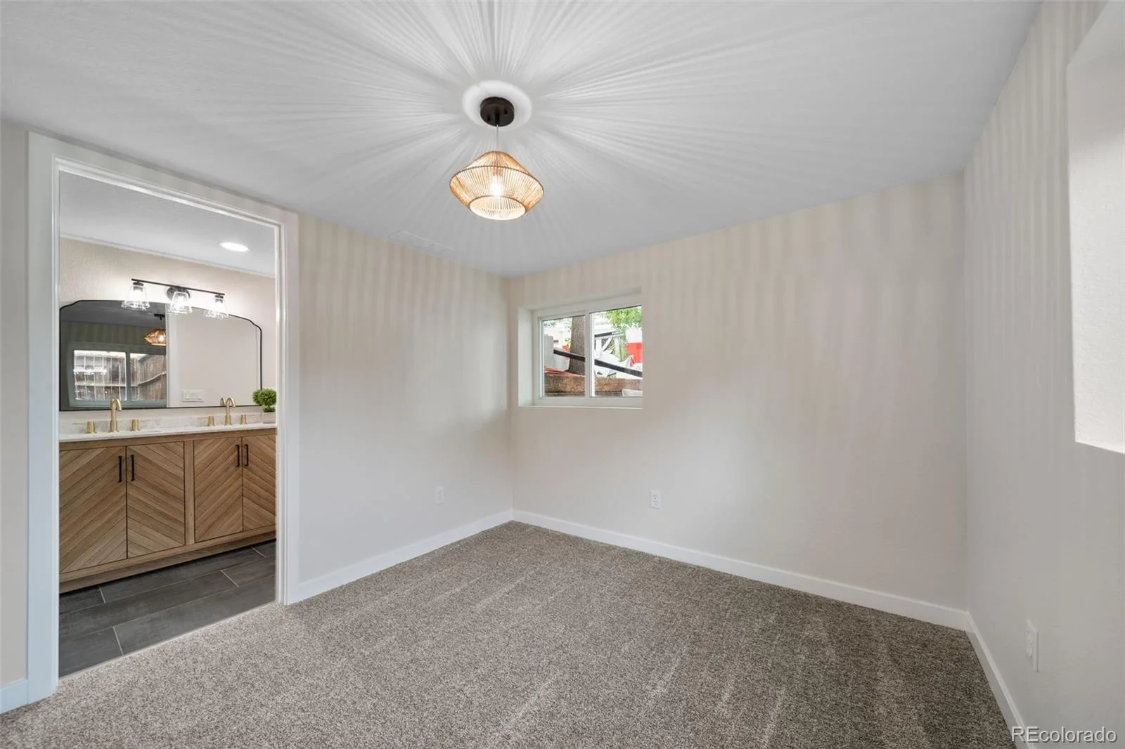 7910 E Bethany Place Denver CO 80231 MLS #REC2921906 06102026075540 1600 38