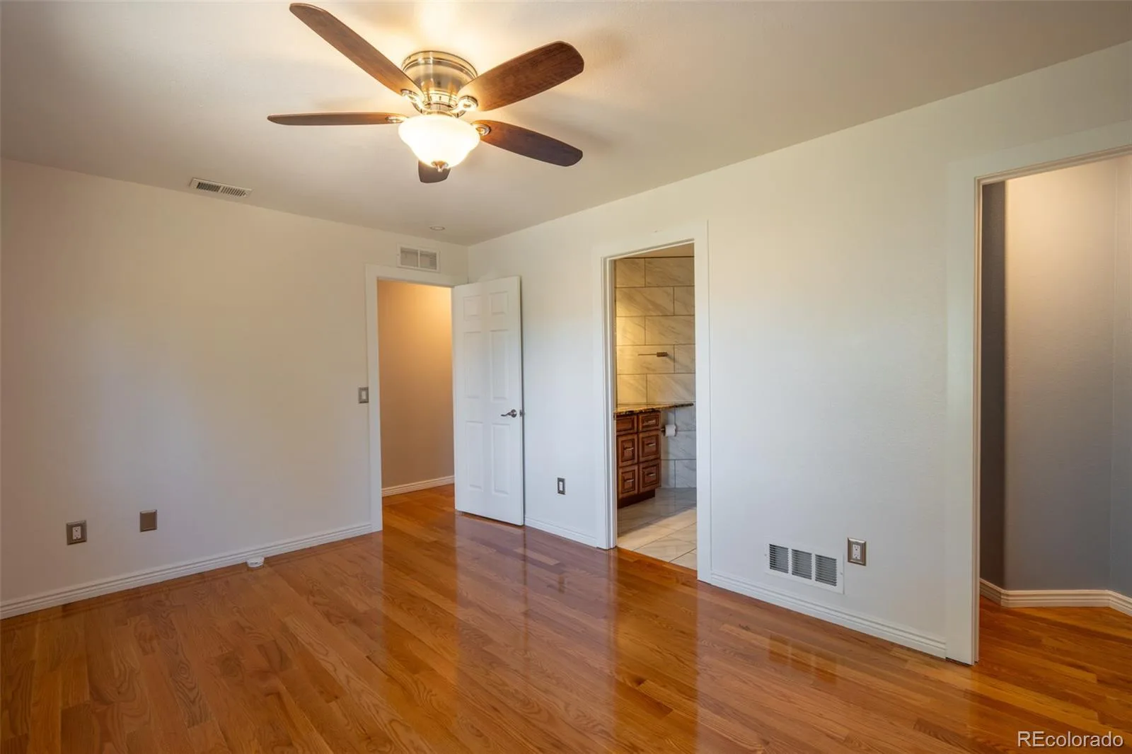 4745 S Helena Way Aurora CO 80015 | MLS #REC2925378 08122026020725 1600 24