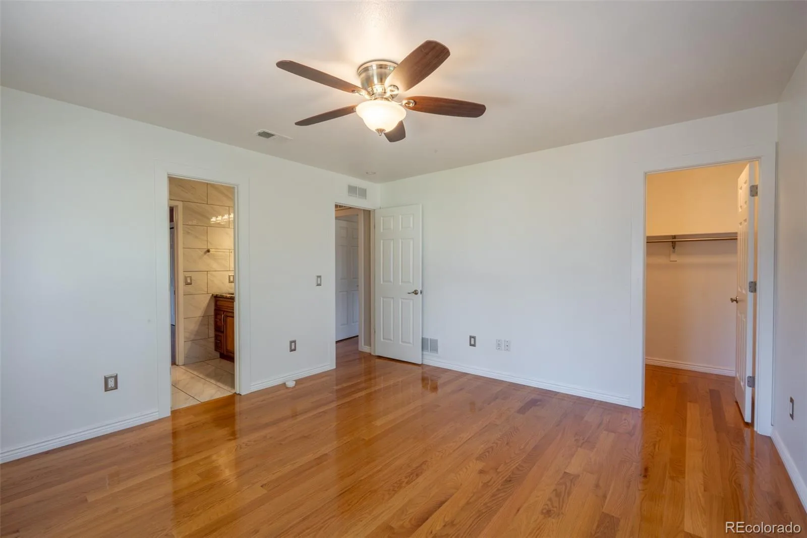 4745 S Helena Way Aurora CO 80015 | MLS #REC2925378 08122026020725 1600 29
