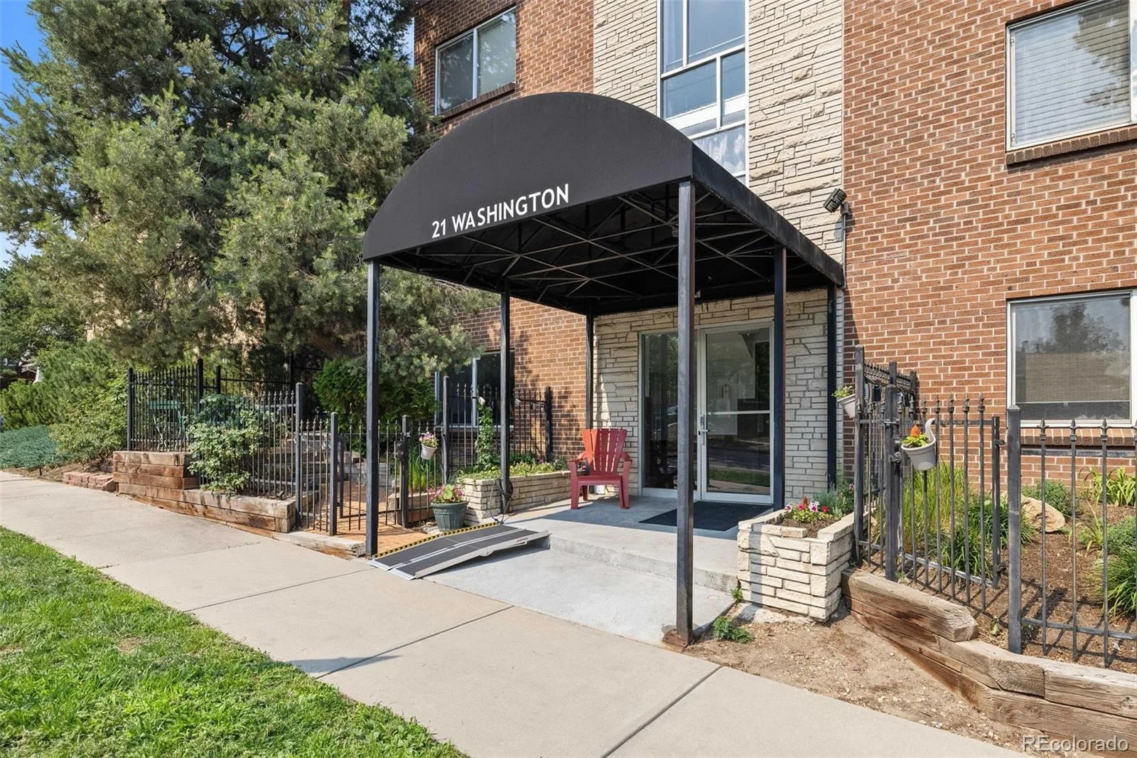 21 N Washington Street #304 Denver CO 80203 | MLS #REC2929878 07092026215256 1600 17