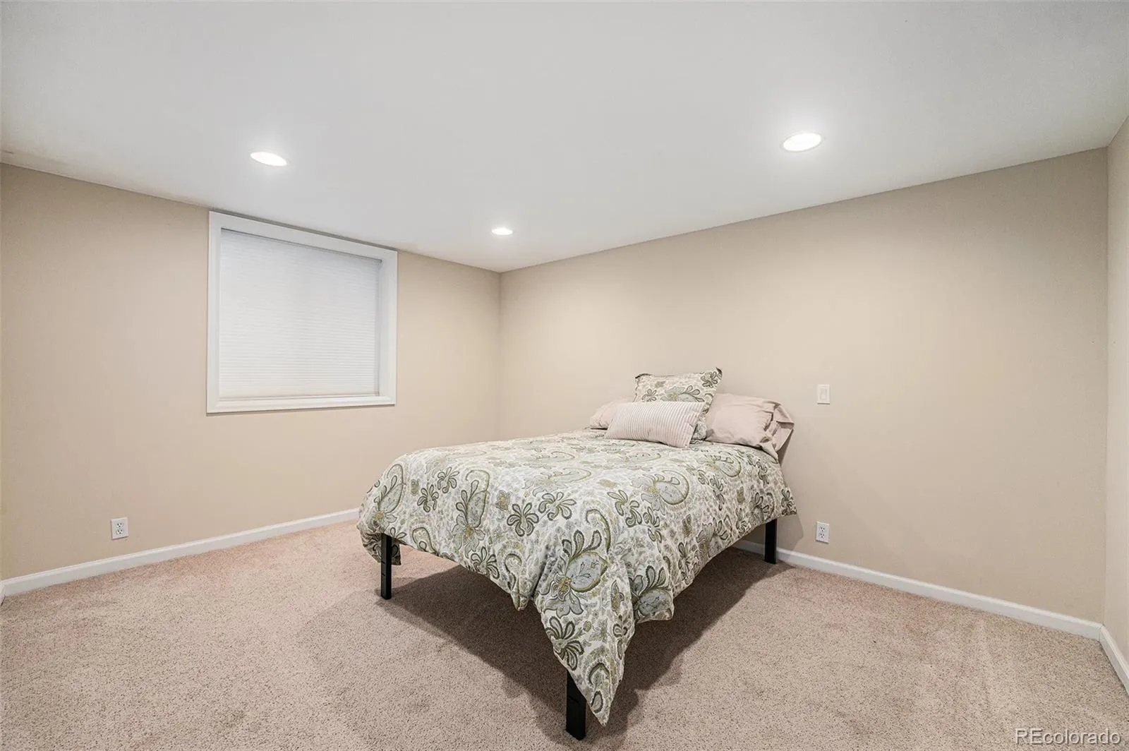 2989 E Cresthill Avenue Centennial CO 80121 MLS #REC2930461 05212026034626 1600 21