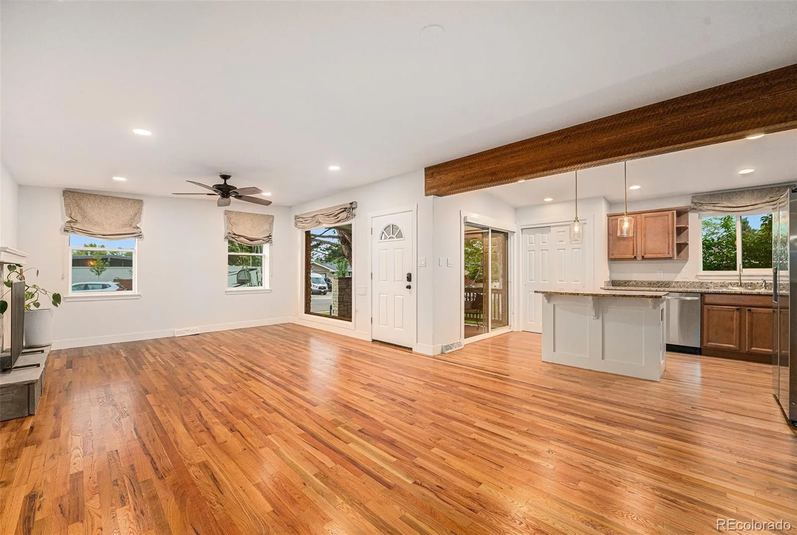 2989 E Cresthill Avenue Centennial CO 80121 MLS #REC2930461 05212026034626 1600 4