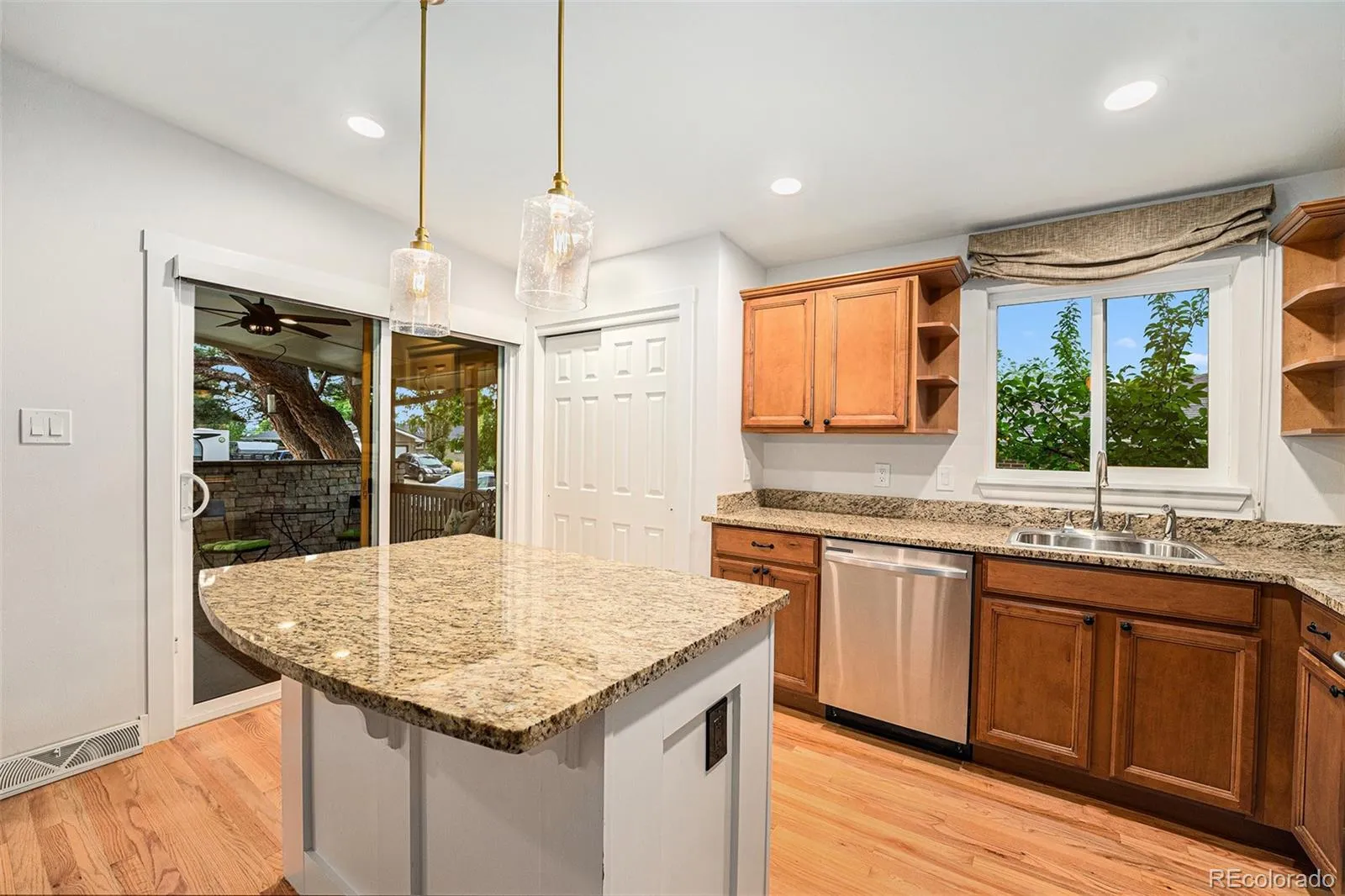 2989 E Cresthill Avenue Centennial CO 80121 MLS #REC2930461 05212026034626 1600 7